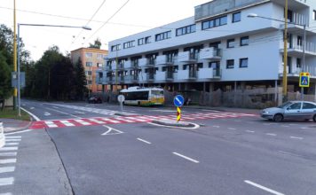 Od 10. augusta 2017 došlo k zmene dopravy na Komenského ulici Zmena v doprave na Komenského ulici