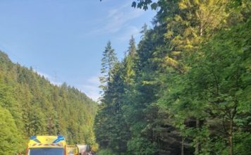 RUŽOMBEROK: Polícia hľadá svedkov nehody autobusu v Liptovskej Osade, zdieľajte prosím