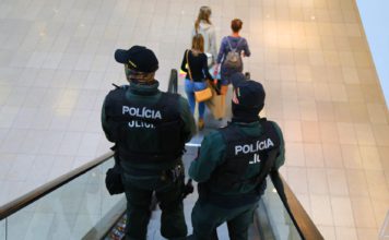 POLICAJTI BUDÚ KONTROLOVAŤ DODRŽIAVANIE OPATRENÍ VRÁTANE ZÁKAZU VYCHÁDZANIA