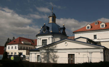 TURČIANSKE TEPLICE: Kúpeľné mesto pristúpilo k rekonštrukcii letného kúpaliska, nevyhnutné sú aj opravy na Galérii Mikuláša Galandu