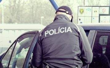 RUŽOMBEROK: Jedno auto a dvaja obvinení vodiči