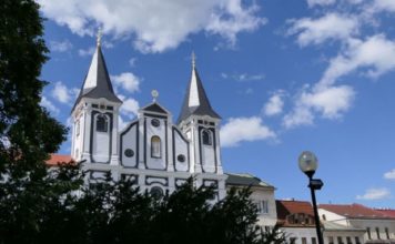 ŽILINA: Na Kostole svätého Pavla a kláštore zreštaurovali fasádu